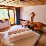 Cresta Otel 3*