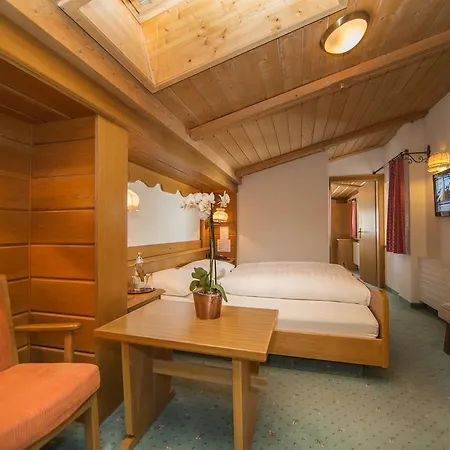 Hotel Cresta